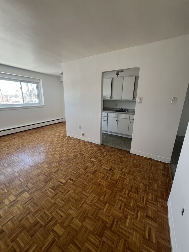 Photo - 2448 Carling Ave Unit 206