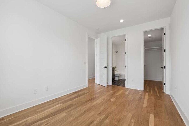 Photo - 2225 Herman St