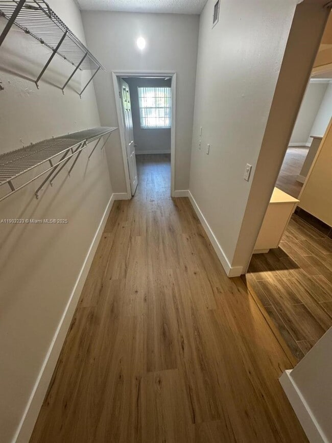 Building Photo - 3245 NE 184th St Unit 13310