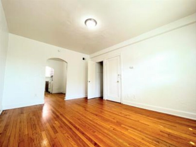 3619 Hereford St Unit 2S