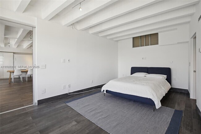 Photo - 5255 Collins Ave Unit 7G