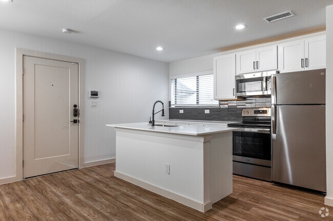 1BR, 1BA - 596SF A3