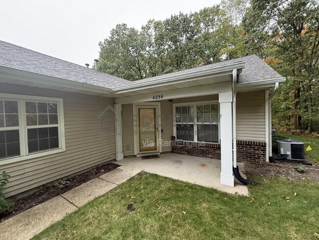 Building Photo - 4254 Peak Ln NE