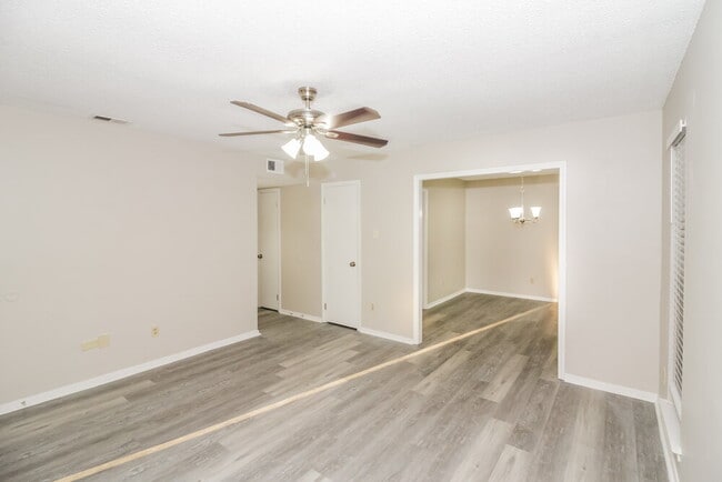 Photo - 2656 Harlingen Dr