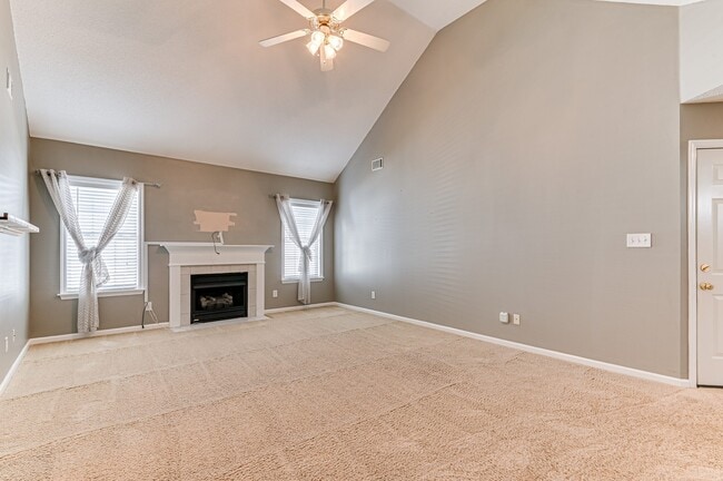 Photo - 490 Connemara Trail