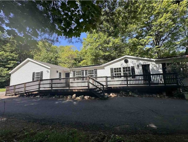 Photo - 10 Gardner Falls Rd Unit Newly Renovated 4 bedroom home