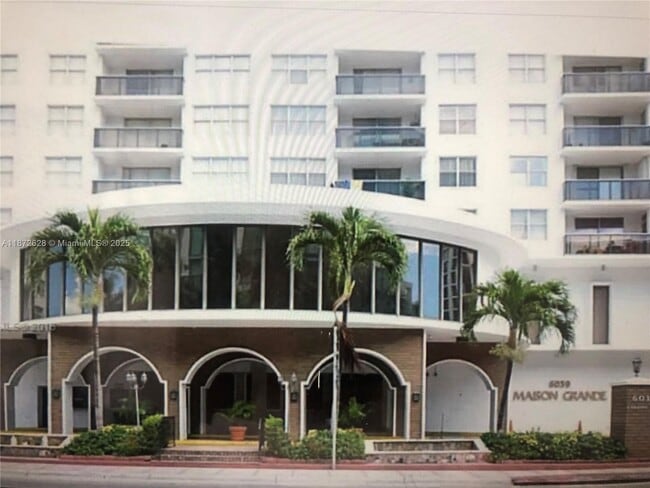 Photo - 6039 Collins Ave Unit 829
