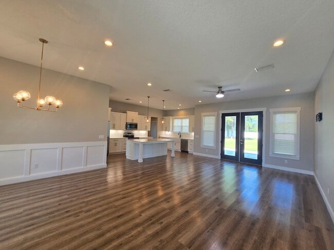 Photo - Beautiful 3-Bedroom, 3-Bath Home with Bonu...