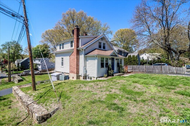 Photo - 25 Maplewood Ave