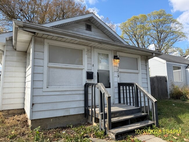 Building Photo - 3219 S Vine St