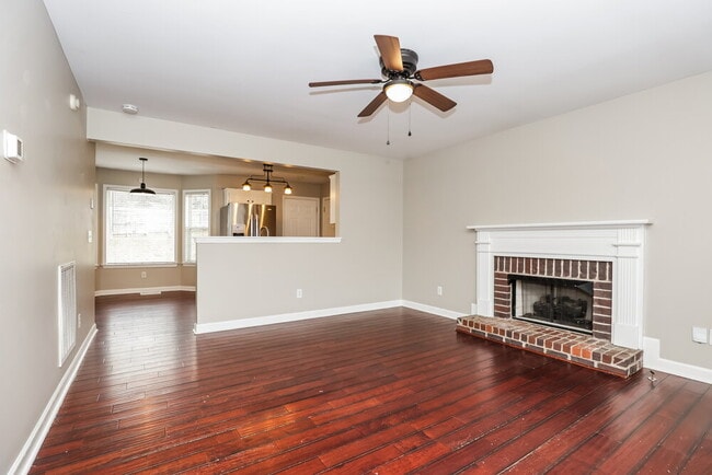 Photo - 2800 Overton Dr