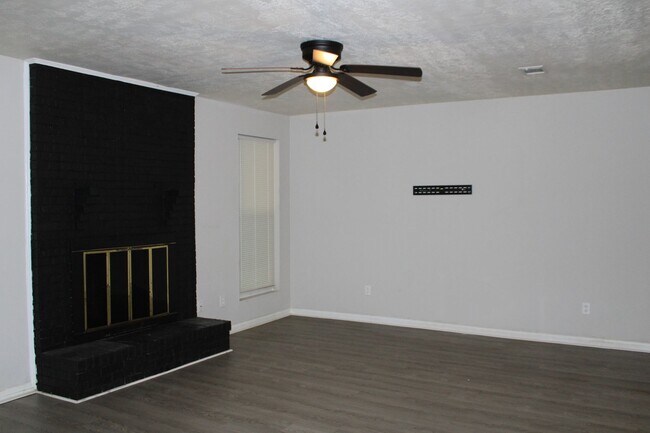 Photo - 3 Bedroom 2 Bath South Augusta