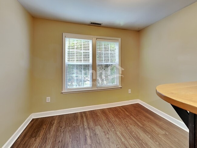 Photo - 3913 Lodgepole Ln