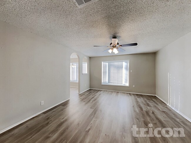 Photo - 155 Bellvue Dr