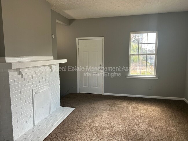 Photo - 113 W Tinsley St Unit B