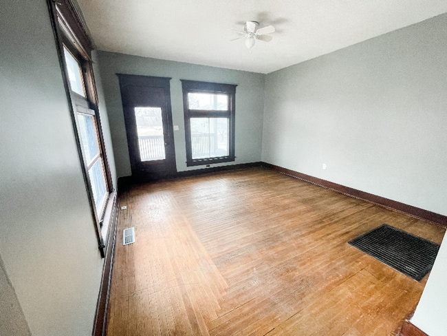 Photo - 418 E Main St