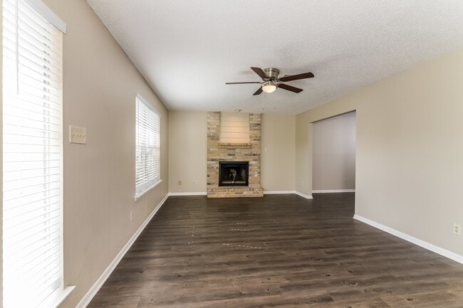 Photo - 7307 Park W Dr