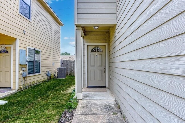 Photo - 6039 Shelbourne Park Ln