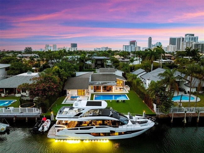 Photo - 207 Holiday Dr