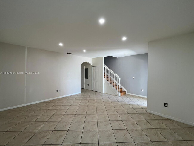 Photo - 14109 SW 49th St