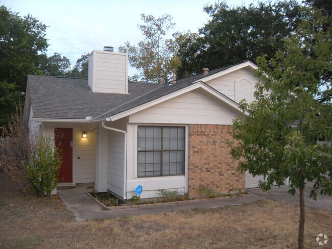 Building Photo - Milwood - Spacious  4 Bedroom - Apple - Or... Rental