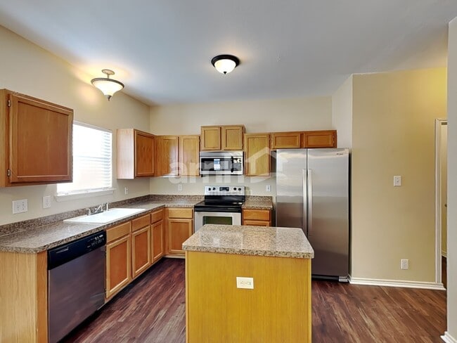 Photo - 2339 Windmill Way