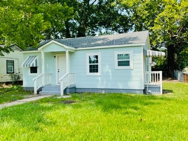 Photo - 3577 Mission Dr