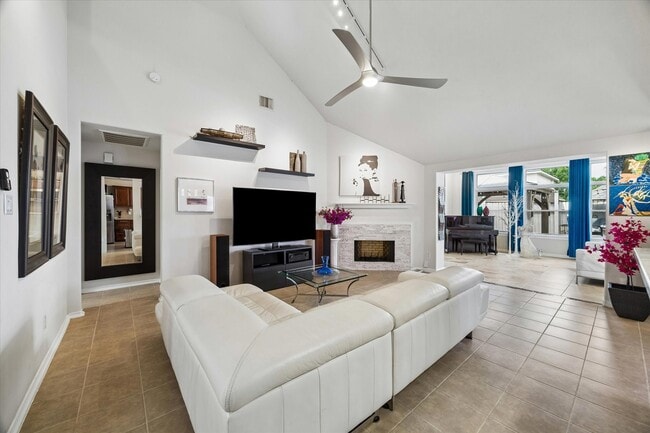 Photo - 2802 White Sands Dr