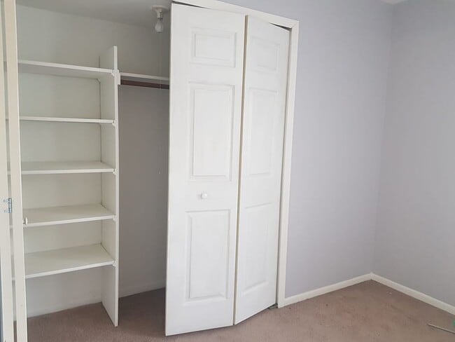 Photo - 554 Meadow Green Ln