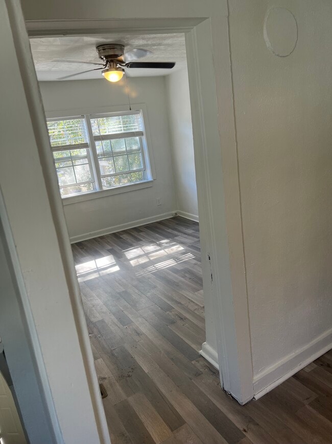 Photo - 852 A Ave