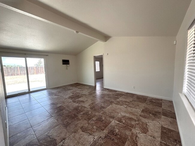 Photo - Priced to Rent Fast!!
