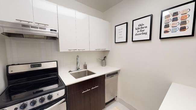 Photo - 214 Metcalfe