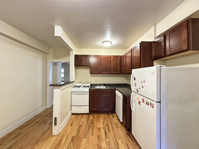 Photo - 1335 N Dearborn St Unit J01P