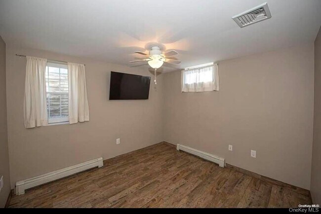 Photo - 16 Wildwood St