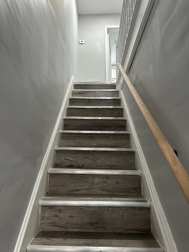 Photo - 117 N Front St Unidad 2