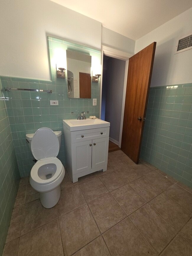 Photo - 10763 S Longwood Dr
