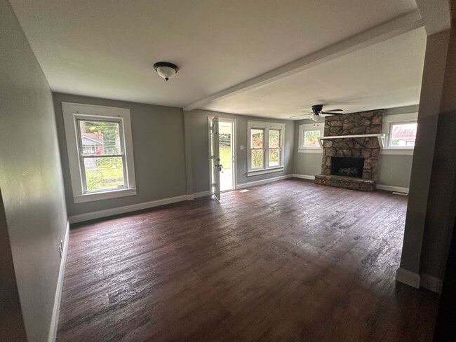 Photo - Newly Renovated Home For Rent!  Perfect Ch...