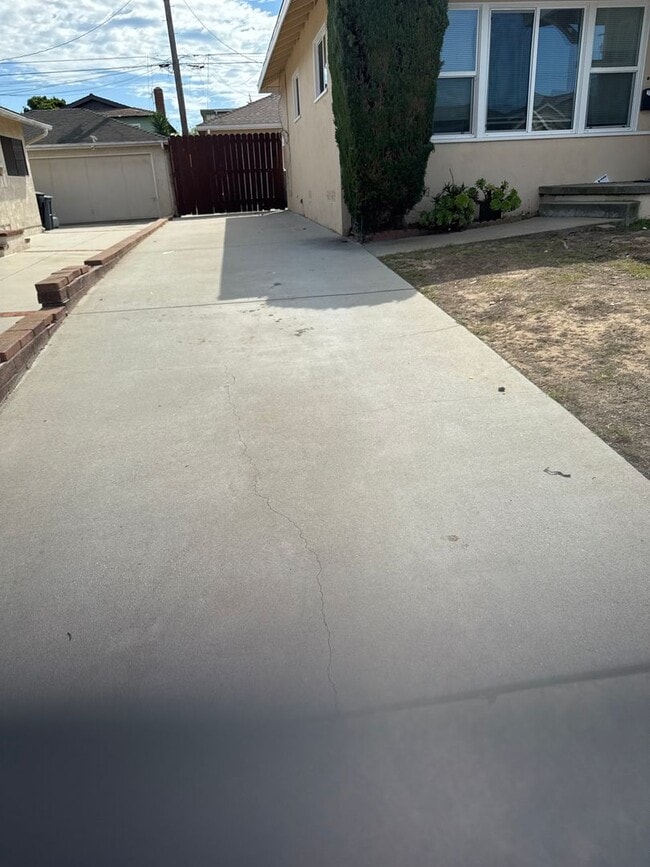 Photo - WEST TORRANCE, 3 BEDROOM HOUSE FOR LEASE N...