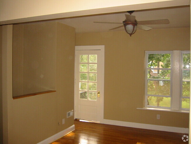 Building Photo - 1525-1527 McCausland Ave Unit A Rental