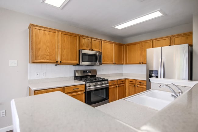 Photo - 1806 Oakmont Ln