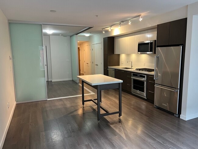 Photo - 302-384 E 1st Avenue Unité 302