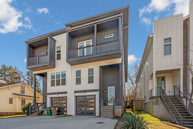 Photo - Modern Living in Wedgewood Houston