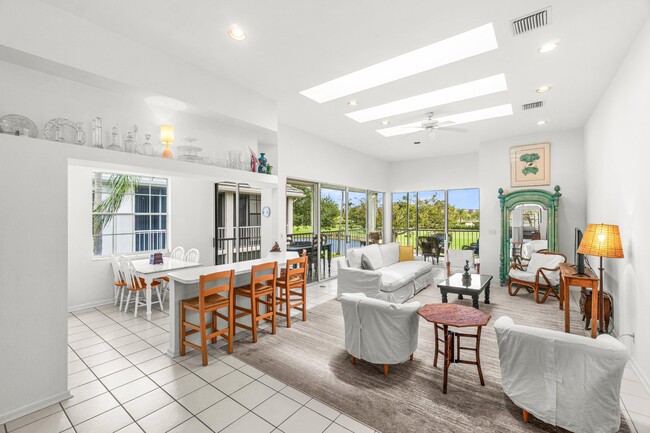Photo - 5142 Lake Catalina Dr Unit B