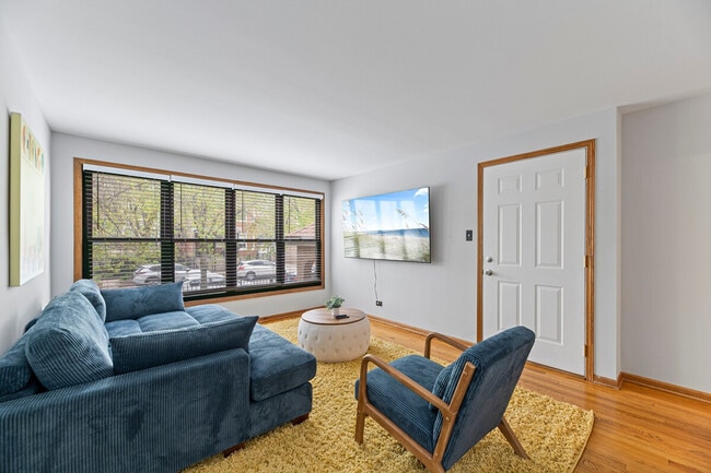 Photo - 2034 W Berteau Ave Apartment Unit ID1229889P