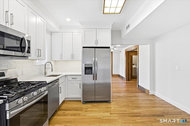 Photo - 2750 Whitney Ave