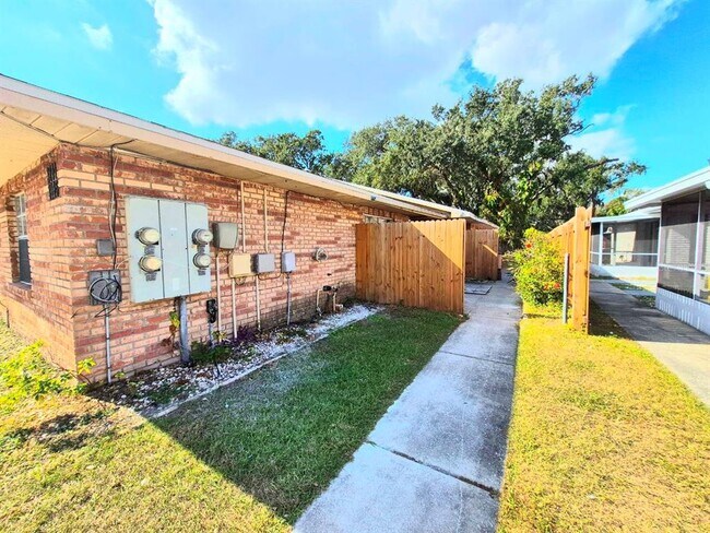 Photo - 3141 Bloomingdale Villas Ct