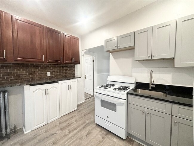 Photo - 100 Main St Unit 8