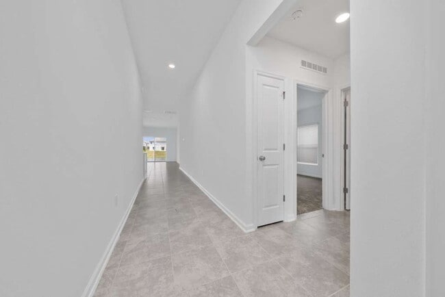 Photo - 5625 Le Marin Wy
