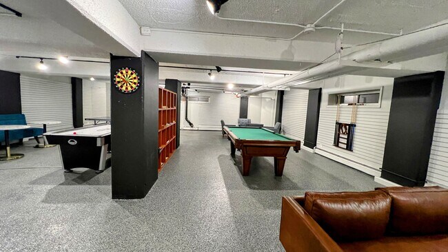 Photo - 4960 N Marine Dr Unit 1218