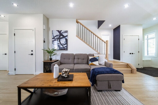 Photo - 9539-9150 150 St NW Unit ID1308619P